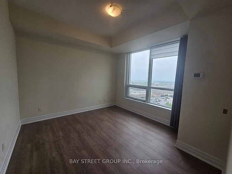9075 Jane St #2009 — Photo 12