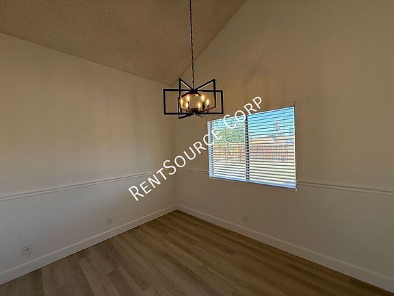 5th image of 4835 Katrina Pl