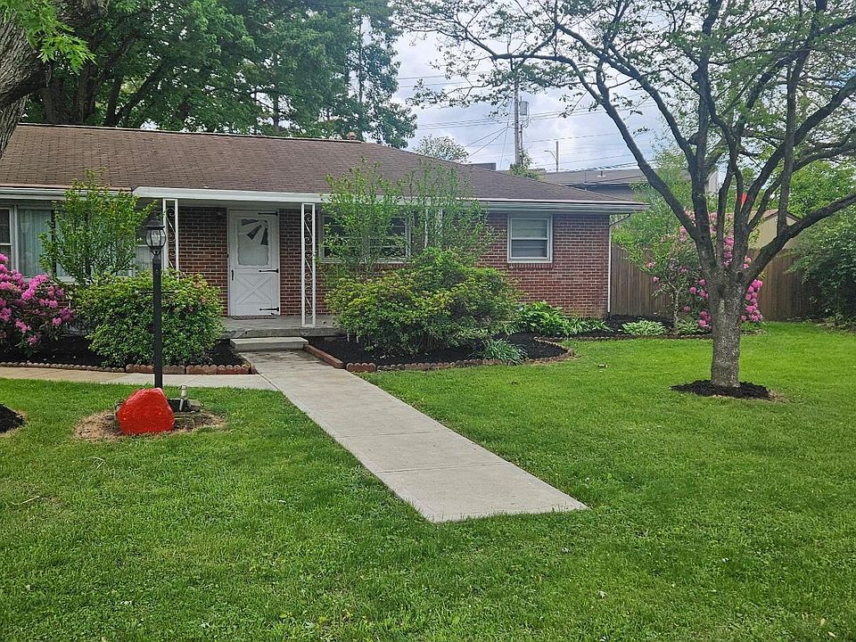 1st image of 823 Wayne Dr