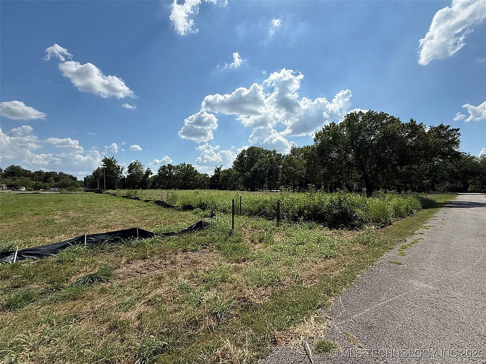 2nd image of 96 Street N