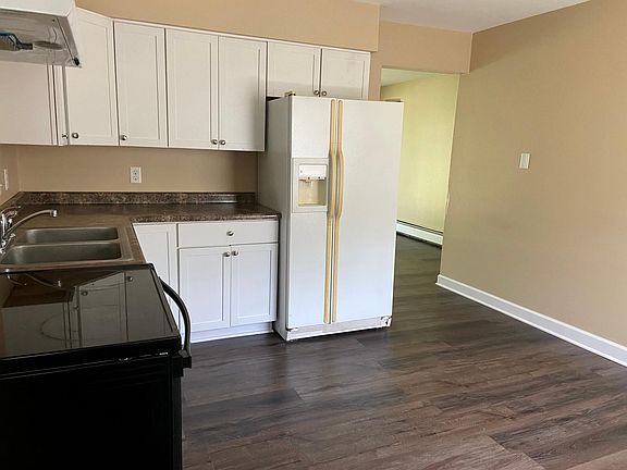 2nd image of 376 Hope Ave #5