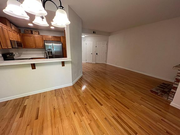 5th image of 1902 Miraplaza Ct APT 25