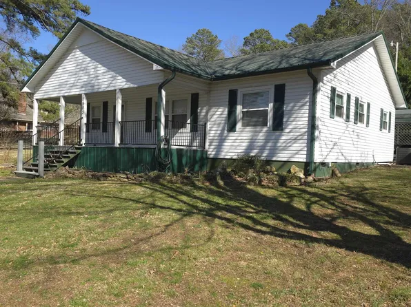 1503 S Scott St, Scottsboro, AL 35768