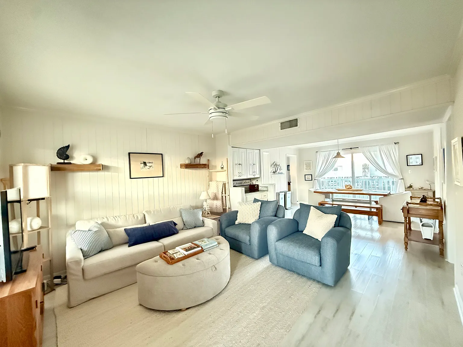 3 bed, 1064 sqft, $2,500 — Photo 4