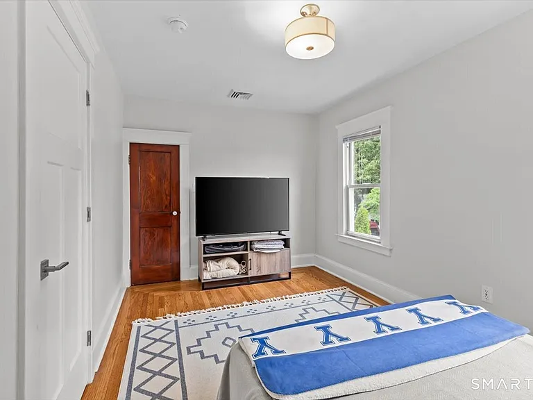 653 Forest Rd — Photo 19