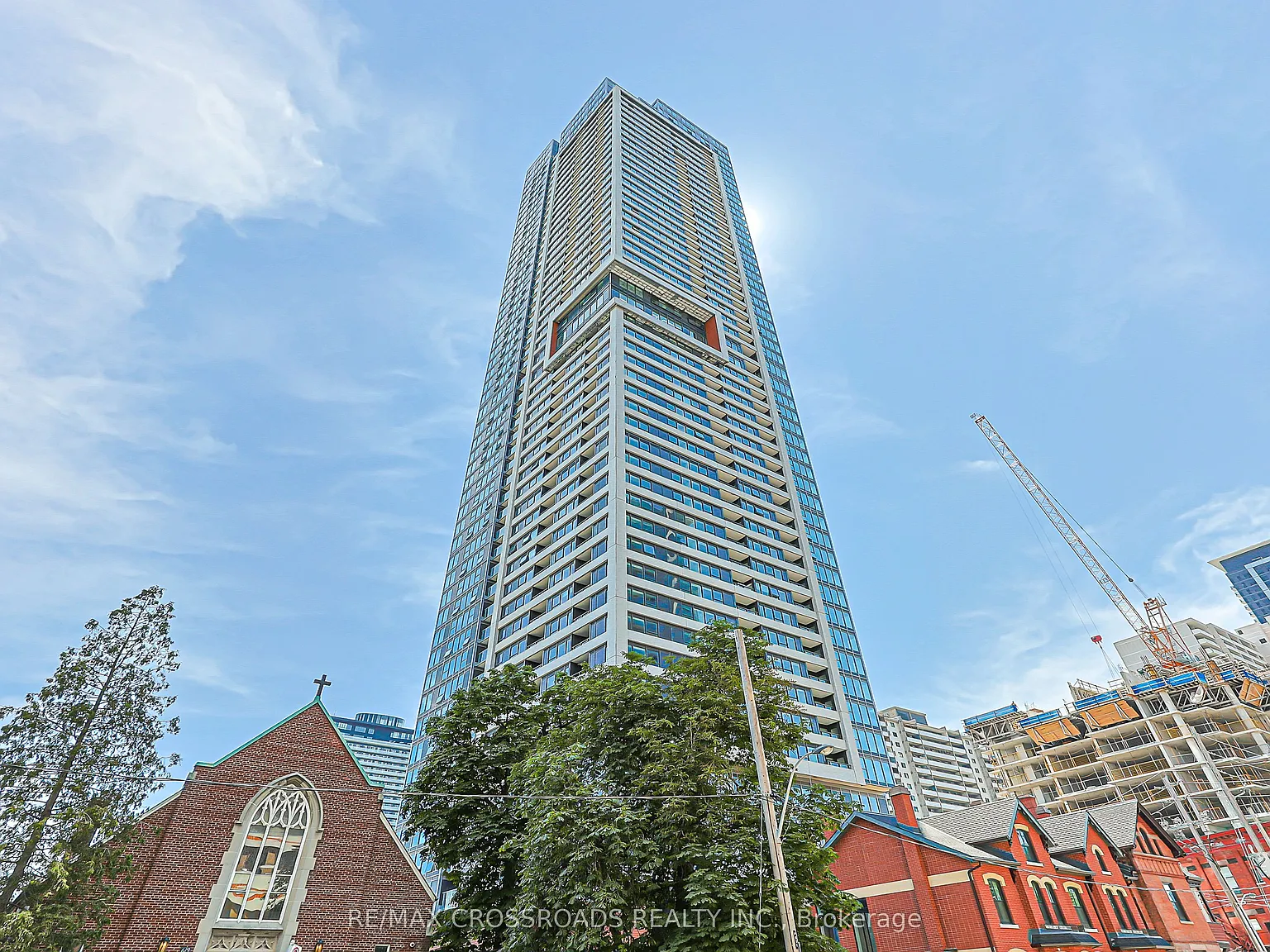 3 bed, $5,350 — Photo 1