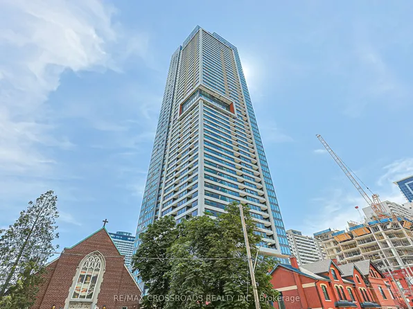 609 Sherbourne St #2801, Toronto, ON M4X 0A4