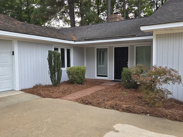 3812 Gloucester Rd — Photo 4