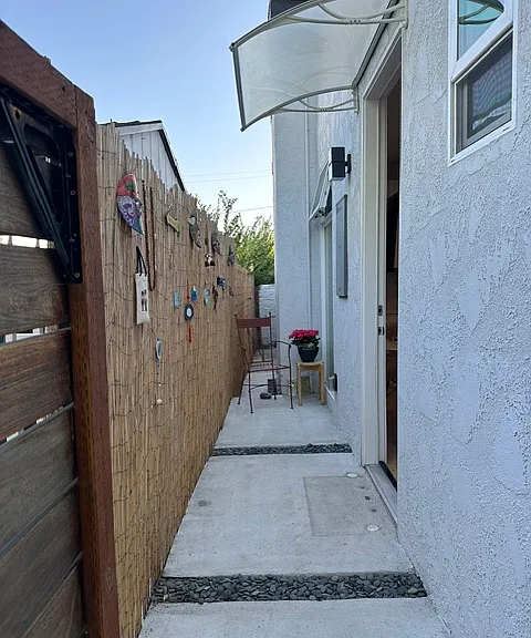 1621 S Carmelina Ave — Photo 3