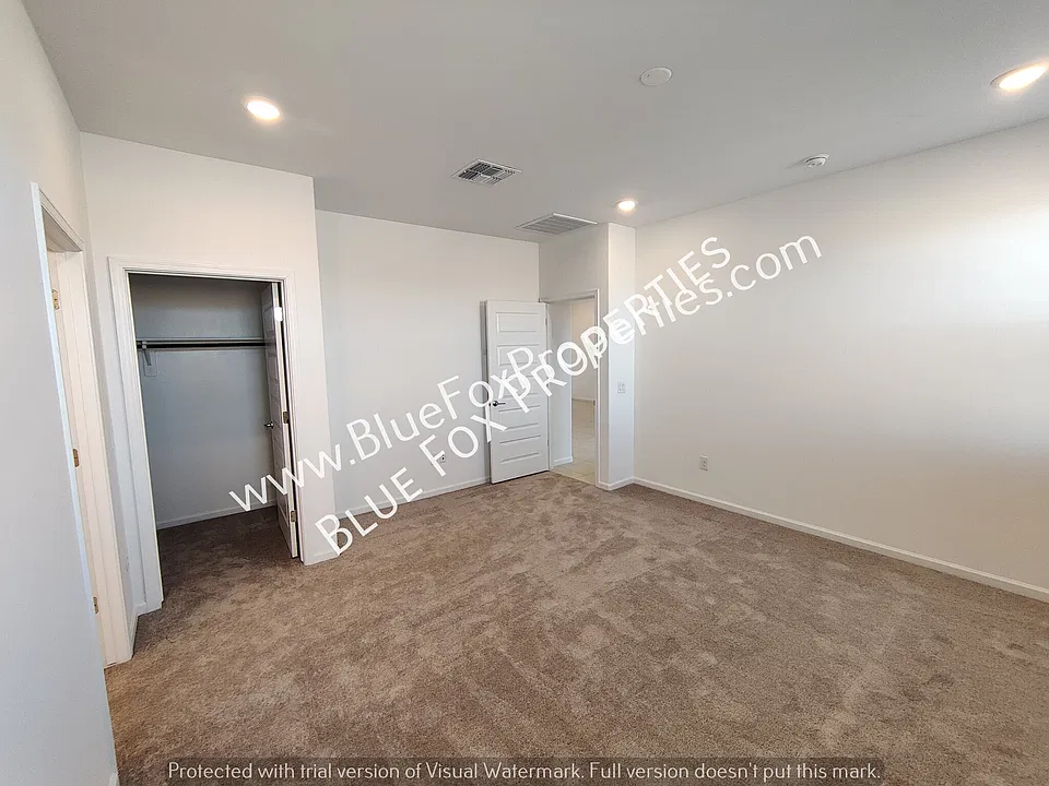 10430 W Kerrigan Ln