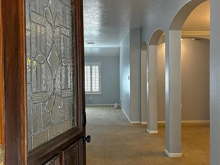22410 Barrell Springs Ln — Photo 4
