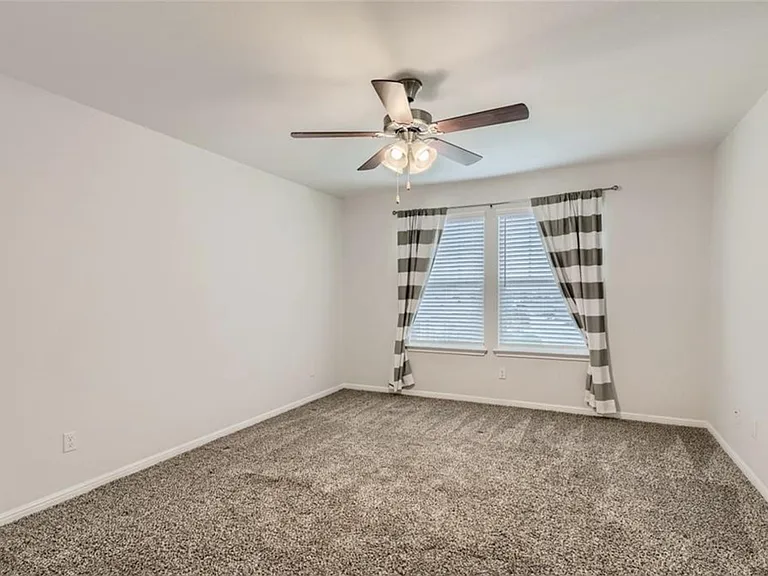 176 Bosque Dr — Photo 11