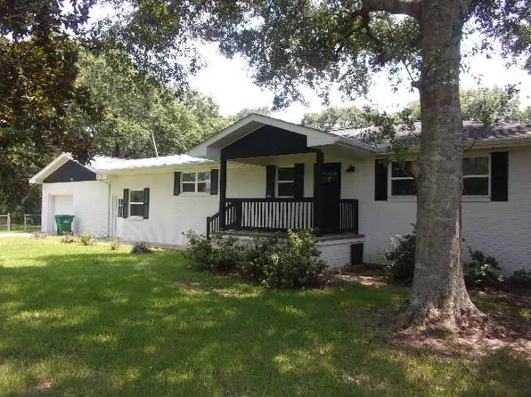 11207 Chester Lee Rd, Picayune, MS 39466