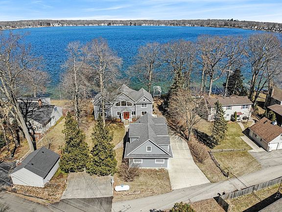 5th image of 33536 Forest Beach Dr
