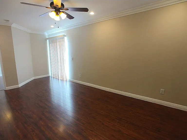 Villa De Adel Apts — Photo 124