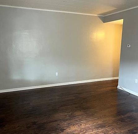4th image of 540 Pine St Floor 1