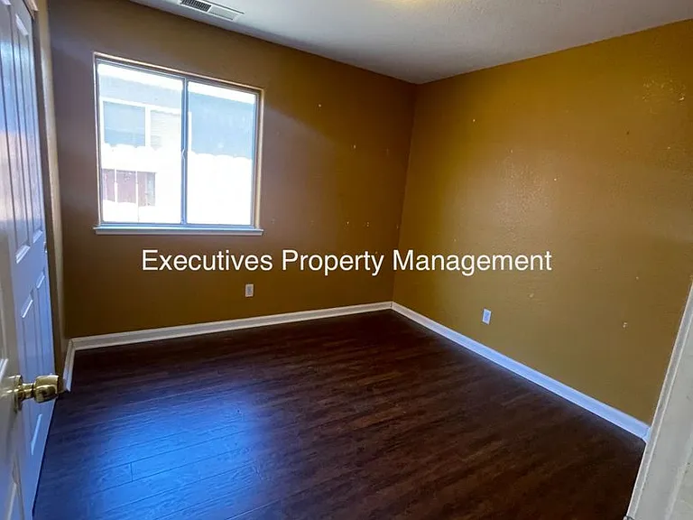 1308 Fairway Dr — Photo 9