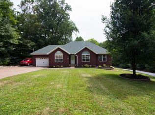 901 Big Springs Dr, Shepherdsville, KY 40165