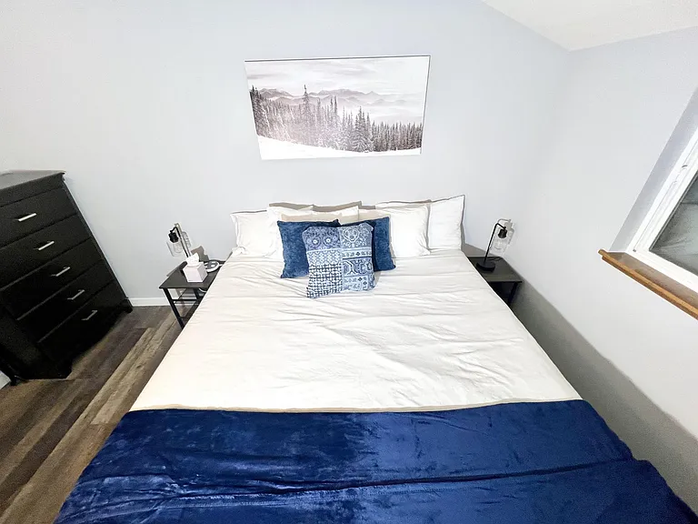 Bedroom 3: 1 King Bed (2nd floor)
