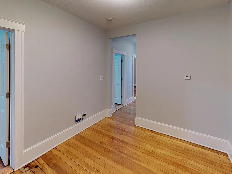 110 Greenbrier St #3 — Photo 10