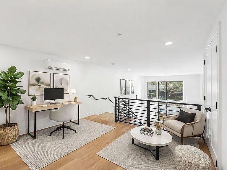 615 Daniels St #111 — Photo 11