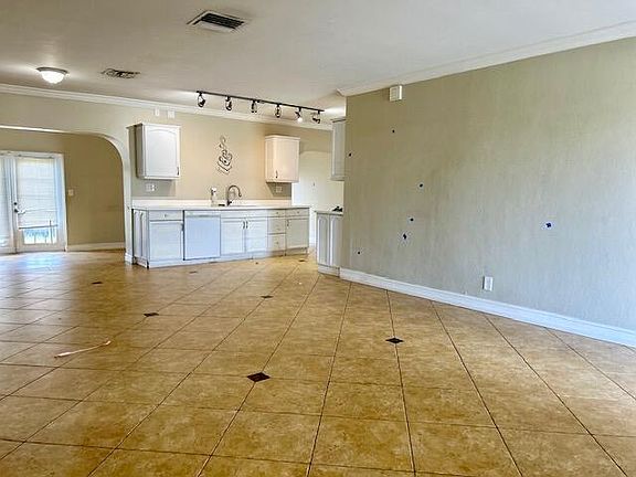 5th image of 1912 NW 38th Street