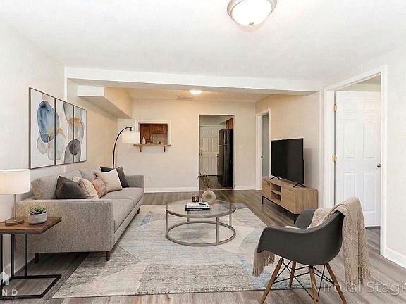 3rd image of 6824 Gaillardia Rd S