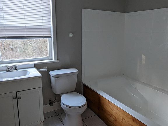 4th image of 4752 Mulberry Dr