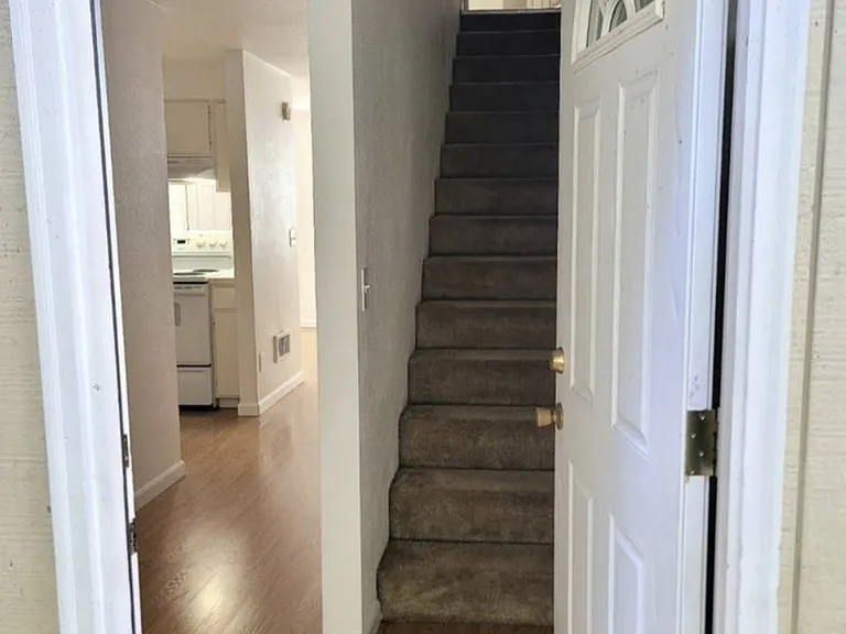 226 Little St SW — Photo 6