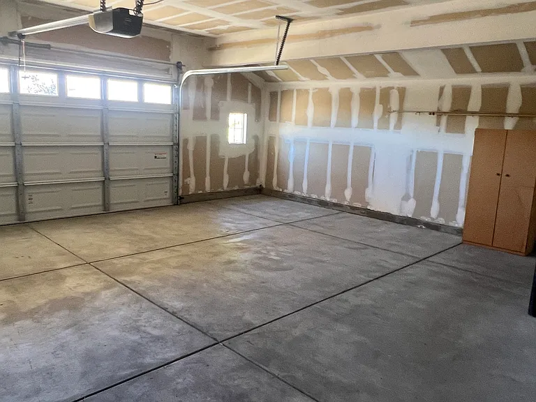 1205 Shadow Glen Ln — Photo 13