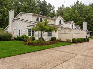 711 S Point Trl #B5, Berea, OH 44017