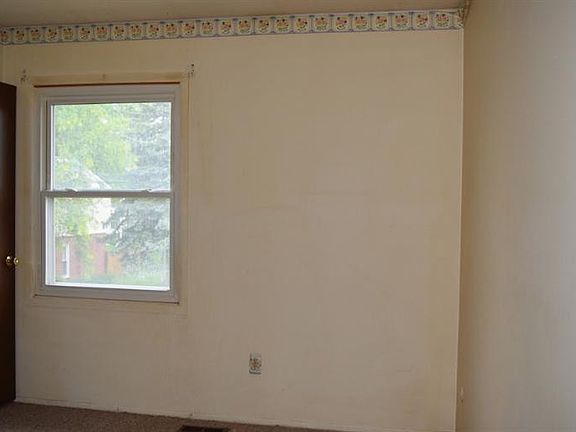 4th image of 13127 Lake Point Blvd