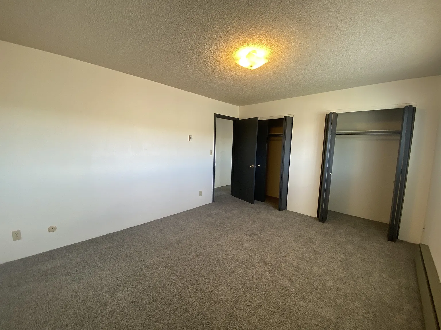 Elk Street - 920 Elk, Unit D — Photo 2