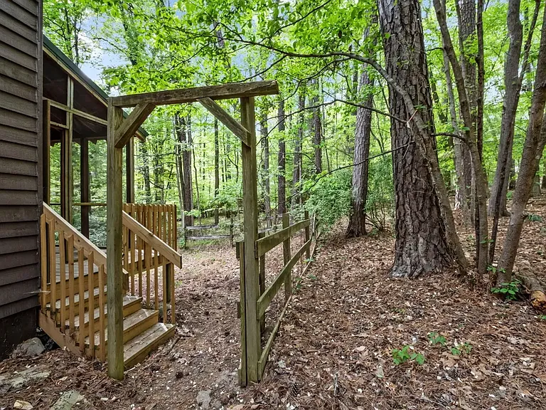 103 Hidden Valley Dr — Photo 29