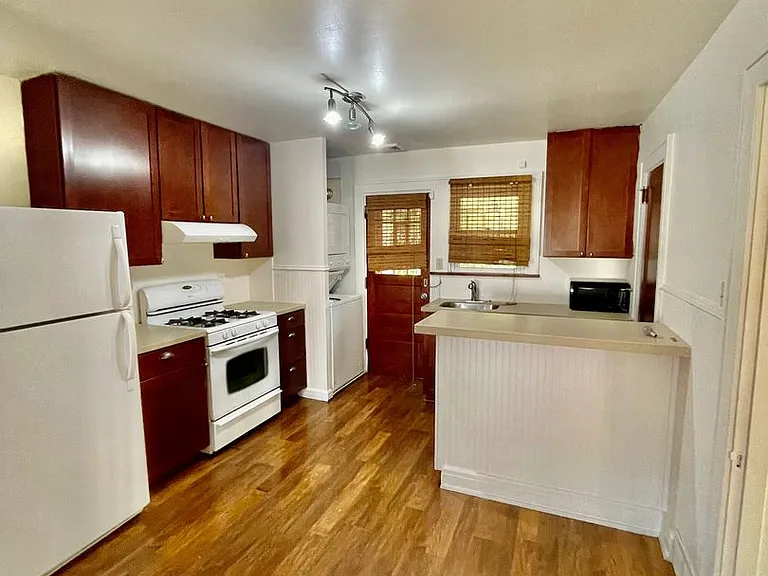 7132 Michigan Street — Photo 10