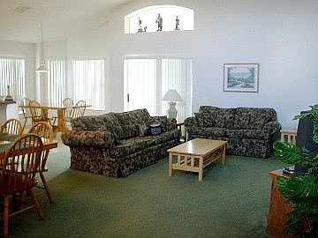 ROP3P626MD-living-area