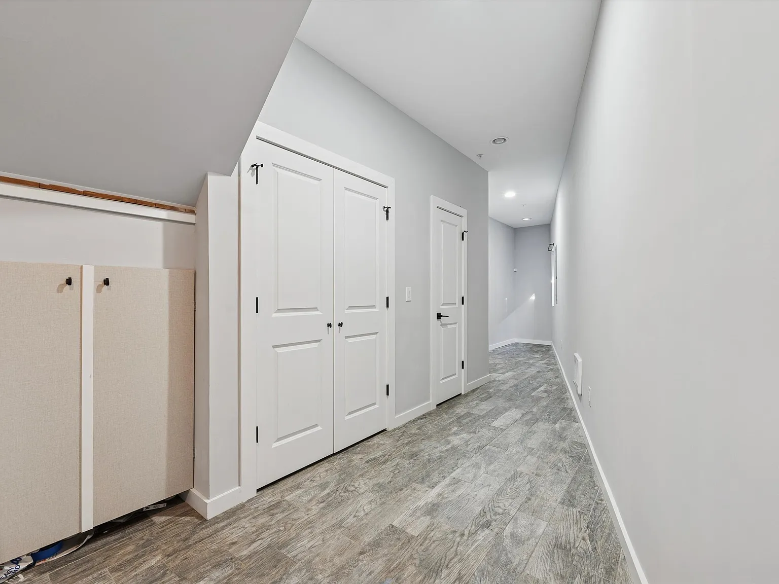 1 bed, 2200 sqft, $1,090 — Photo 3