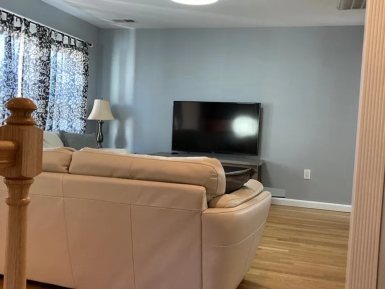 16 Aberdeen Ave #16 — Photo 15