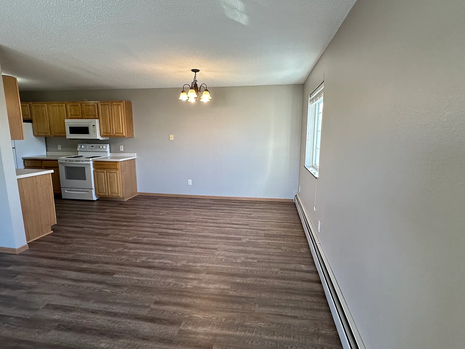 Meadowlark Apartments — Photo 4