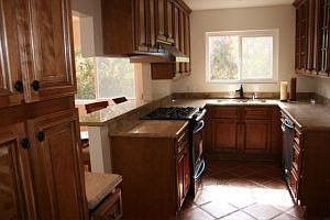 5th image of 1656 S Carmelina Ave