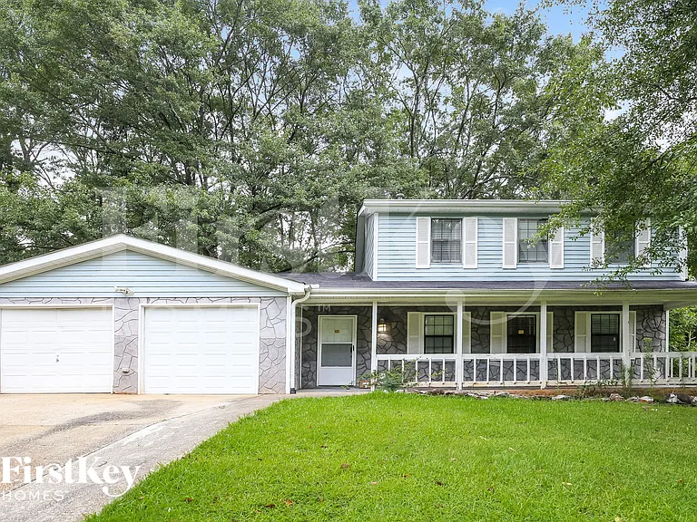 3800 Charlotte Dr — Photo 1
