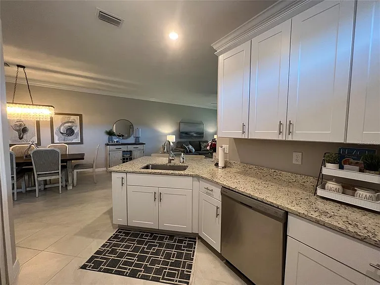 2040 Mackerel St — Photo 10
