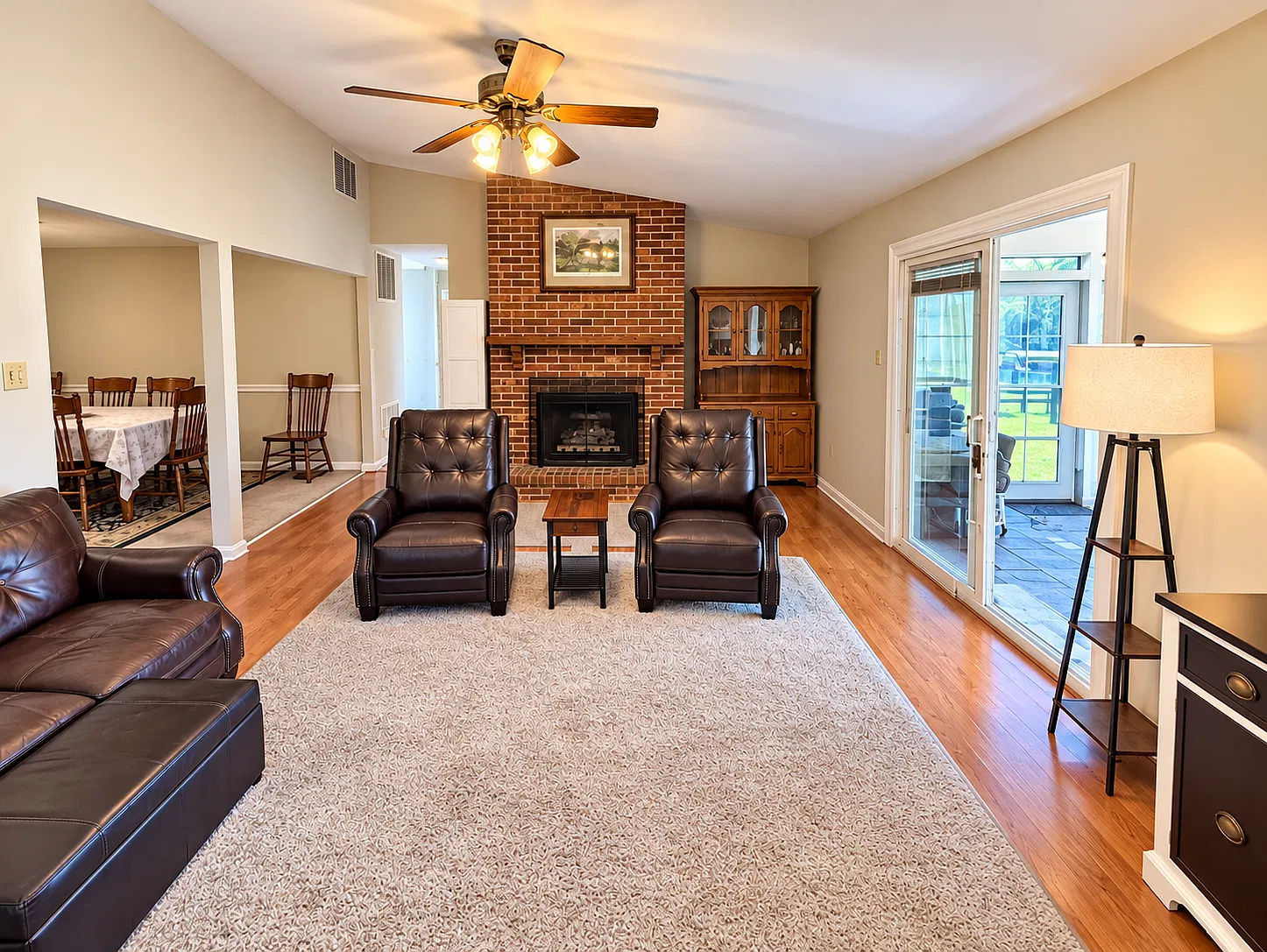 3 bed, 2.0 bath, $2,950 — Photo 2