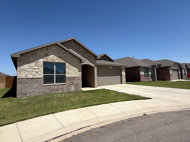 5803 Waverly Ave — Photo 2