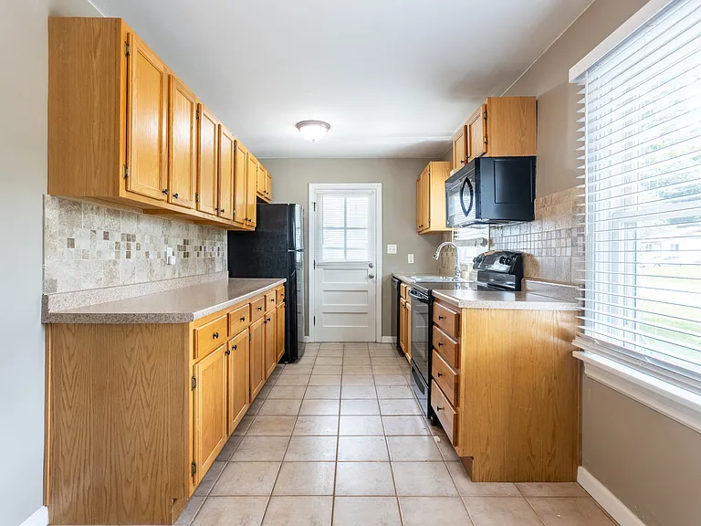 3575 Boswell Ave — Photo 14