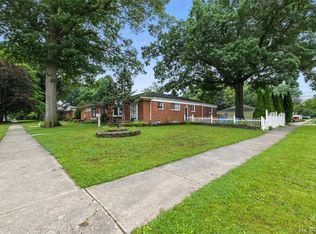 4108 Harding St, Dearborn Heights, MI 48125