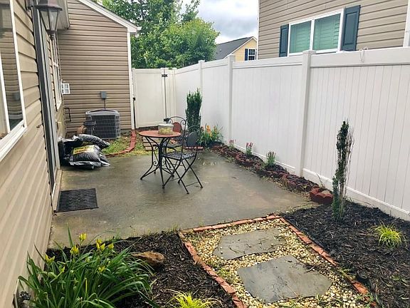 2nd image of 405 Chatooga Ln