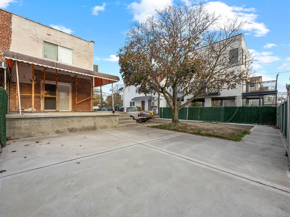 2924 Gerritsen Avenue image 20 of 25