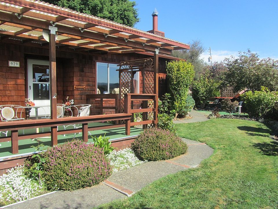 979 Pine Hill Rd.