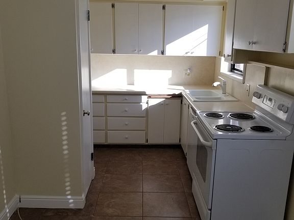 3rd image of 1584 N 300 W